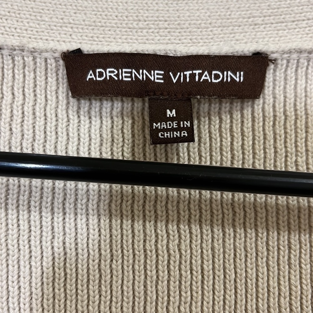 Adrienne Vittadini cream colored sweater vest. Size Medium - Picture 2 of 7